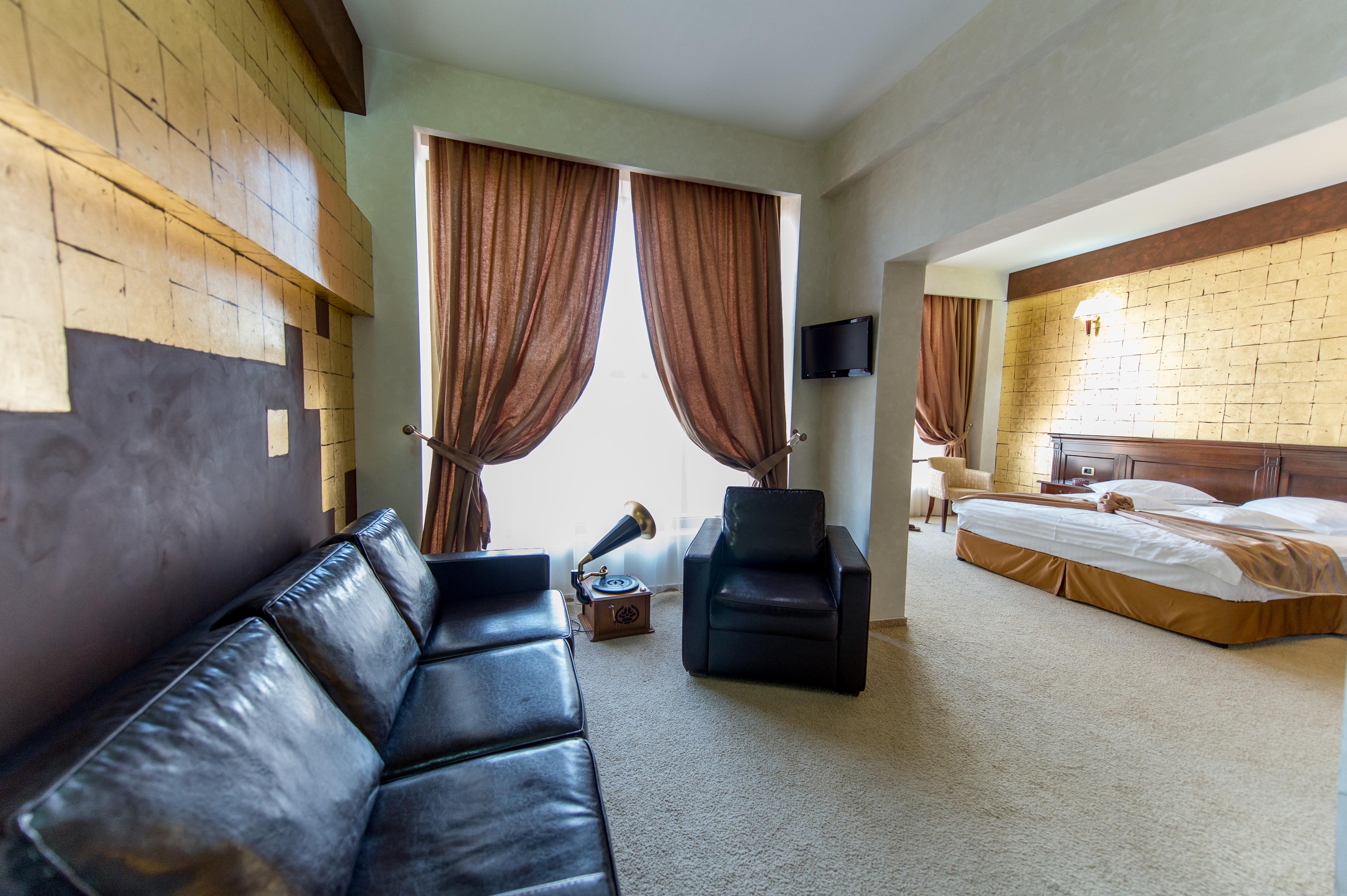 Hotel Rexton Craiova Exteriör bild