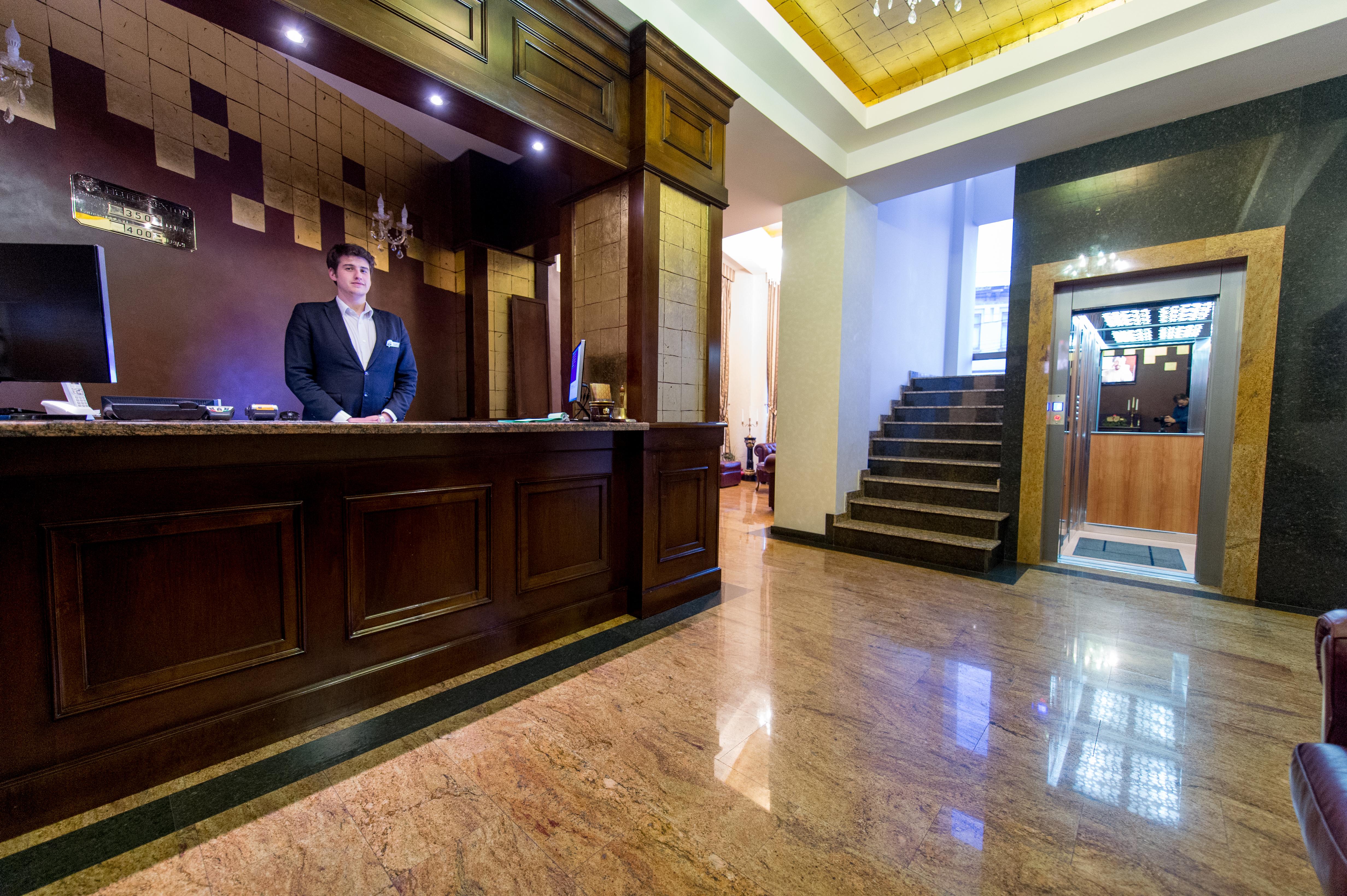 Hotel Rexton Craiova Exteriör bild