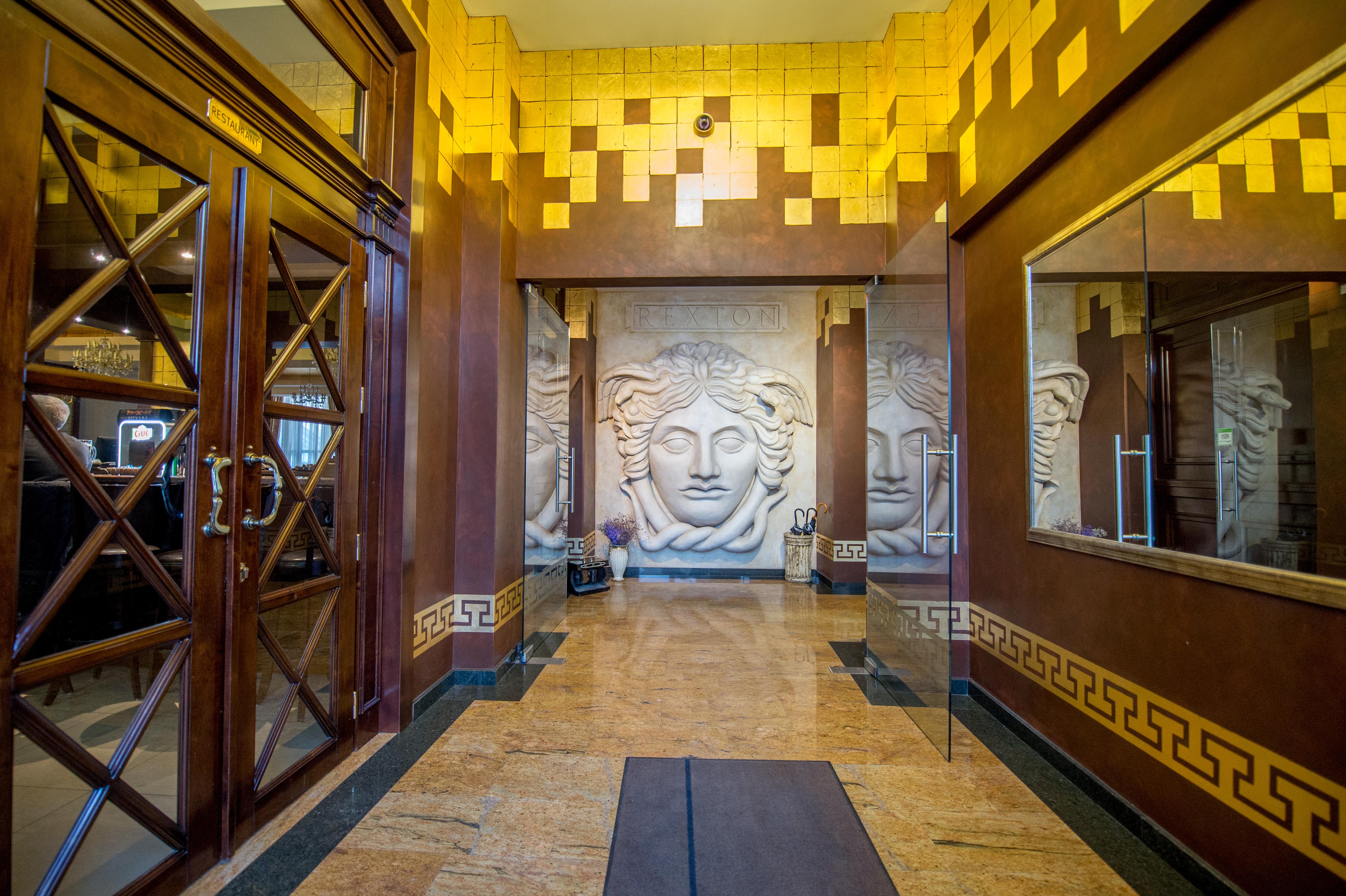 Hotel Rexton Craiova Exteriör bild
