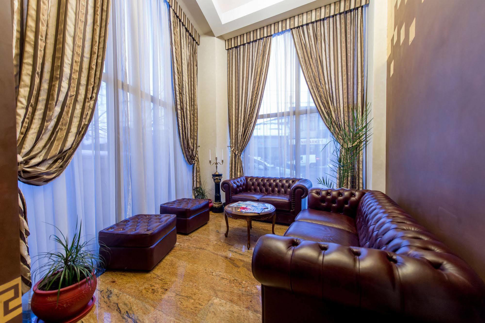 Hotel Rexton Craiova Exteriör bild